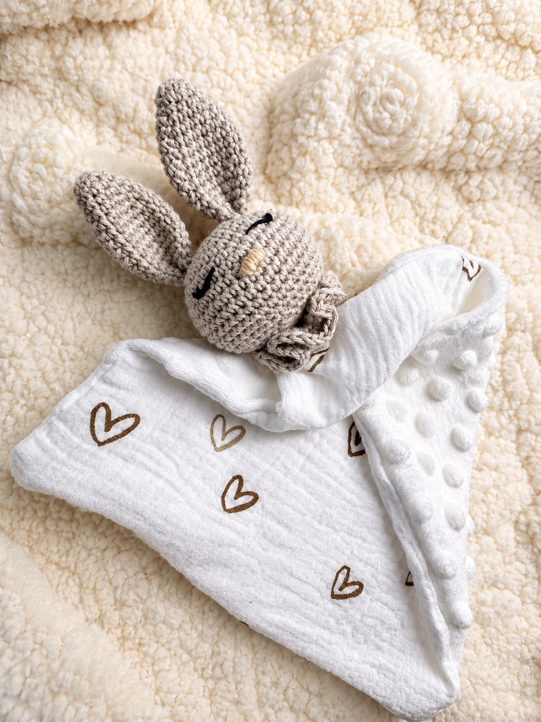 Doudou Lapin - Gris et blanc coeur