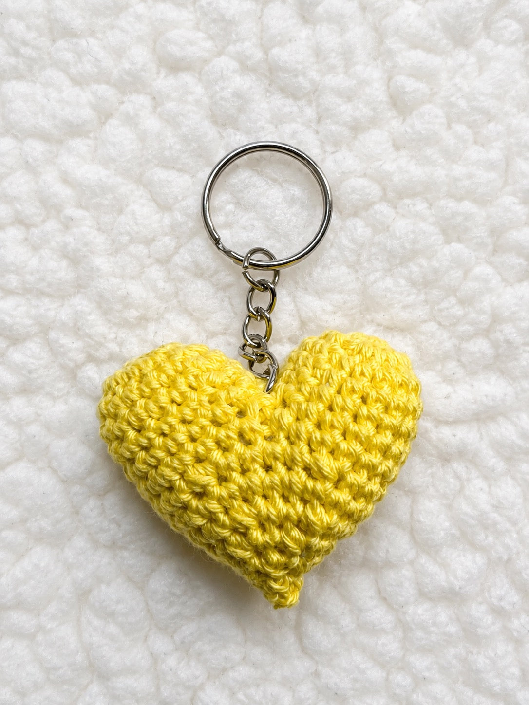 Porte clé coeur jaune